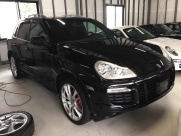 ポルシェ カイエン GTS