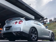 日産 GT-R ブラックエディション