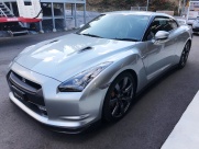 日産 GT-R ブラックエディション