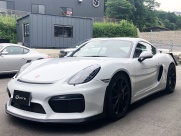 ポルシェ ケイマン GT4