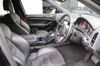 ポルシェ カイエン GTS