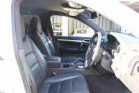 ポルシェ カイエン ベースグレード