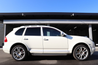 ポルシェ カイエン ベースグレード