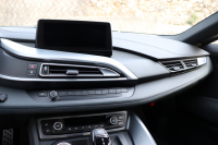 BMW i8 ピュアインパルス