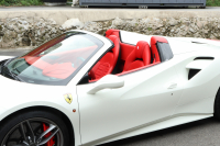 フェラーリ 488スパイダー ベースグレード