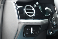 ベントレー ベンテイガ V8