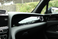 ベントレー ベンテイガ V8