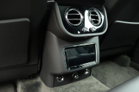 ベントレー ベンテイガ V8