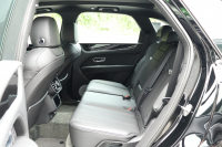 ベントレー ベンテイガ V8