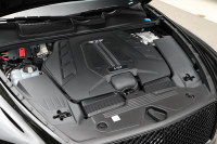 ベントレー ベンテイガ V8