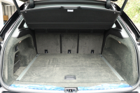 ベントレー ベンテイガ V8