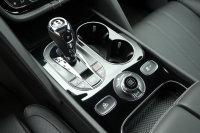 ベントレー ベンテイガ V8