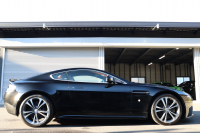 アストンマーティン V12 ヴァンテージ MT