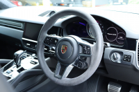 ポルシェ カイエン クーペGTS