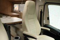 フィアット デュカト ニースマンビチョフ7.4E