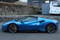 フェラーリ 488スパイダー 