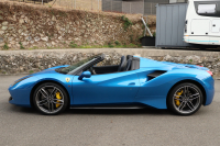 フェラーリ 488スパイダー 