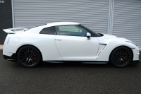 日産 GT-R プレミアムエディション