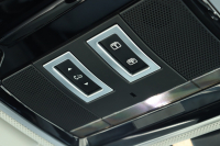 ランドローバー オートバイオグラフィー SV