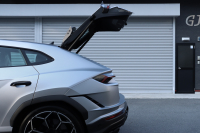 ランボルギーニ ウルス ペルフォルマンテ