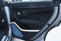 ランボルギーニ ウルス ペルフォルマンテ