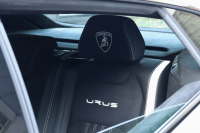 ランボルギーニ ウルス ペルフォルマンテ