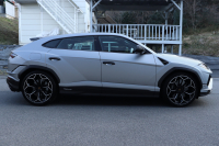 ランボルギーニ ウルス ペルフォルマンテ