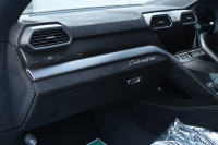 ランボルギーニ ウルス ペルフォルマンテ