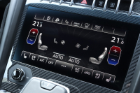 ランボルギーニ ウルス ペルフォルマンテ