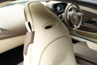 アストンマーティン DB11 ヴォランテ