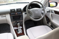 メルセデスベンツ Cクラス C200 KOMPRESSOR