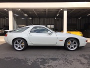 ポルシェ 928 GTS 最終モデル