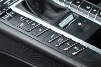 ポルシェ マカン ターボパフォーマンス