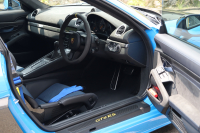 ポルシェ 718 ケイマン GT4RS