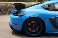 ポルシェ 718 ケイマン GT4RS