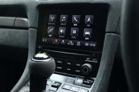 ポルシェ 718 ケイマン GT4RS