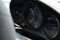 ポルシェ 718 ケイマン GT4RS