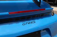 ポルシェ 718 ケイマン GT4RS