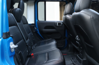 ジープ ラングラー アンリミテッド　サハラ　スカイワンタッチパワートップ4WD