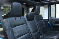 ジープ ラングラー アンリミテッド　サハラ　スカイワンタッチパワートップ4WD