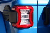 ジープ ラングラー アンリミテッド　サハラ　スカイワンタッチパワートップ4WD