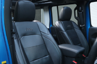 ジープ ラングラー アンリミテッド　サハラ　スカイワンタッチパワートップ4WD