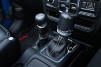 ジープ ラングラー アンリミテッド　サハラ　スカイワンタッチパワートップ4WD