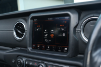 ジープ ラングラー アンリミテッド　サハラ　スカイワンタッチパワートップ4WD