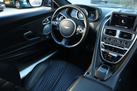 アストンマーティン DB11 V8