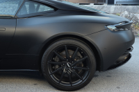 アストンマーティン DB11 V8
