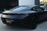 アストンマーティン DB11 V8