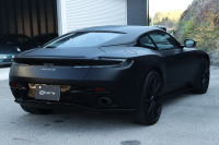 アストンマーティン DB11 V8
