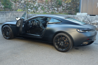 アストンマーティン DB11 V8