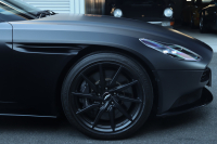 アストンマーティン DB11 V8